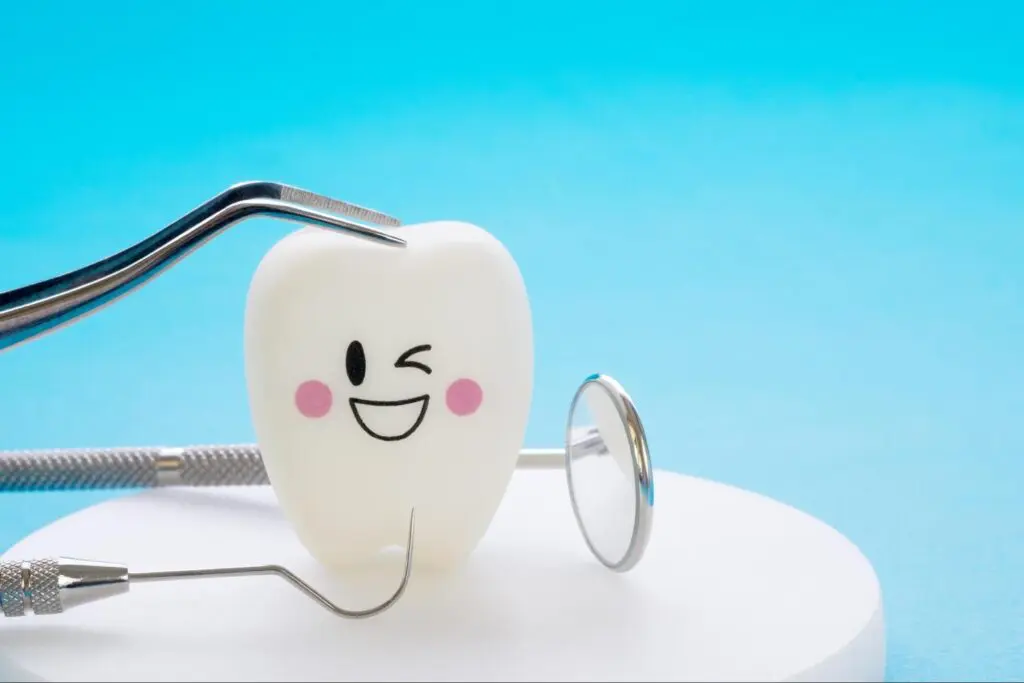 Painless Wisdom Teeth Removal. At what age should I remove them