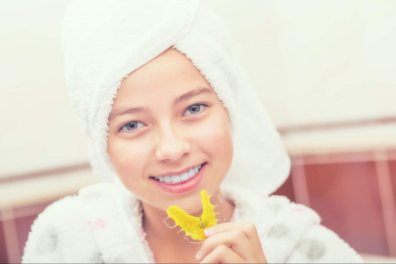 ¿Por qué me aprietan los retenedores?